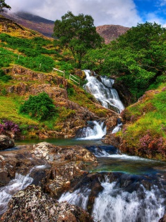 Snowdonia National Park in north Wales wallpaper 240x320