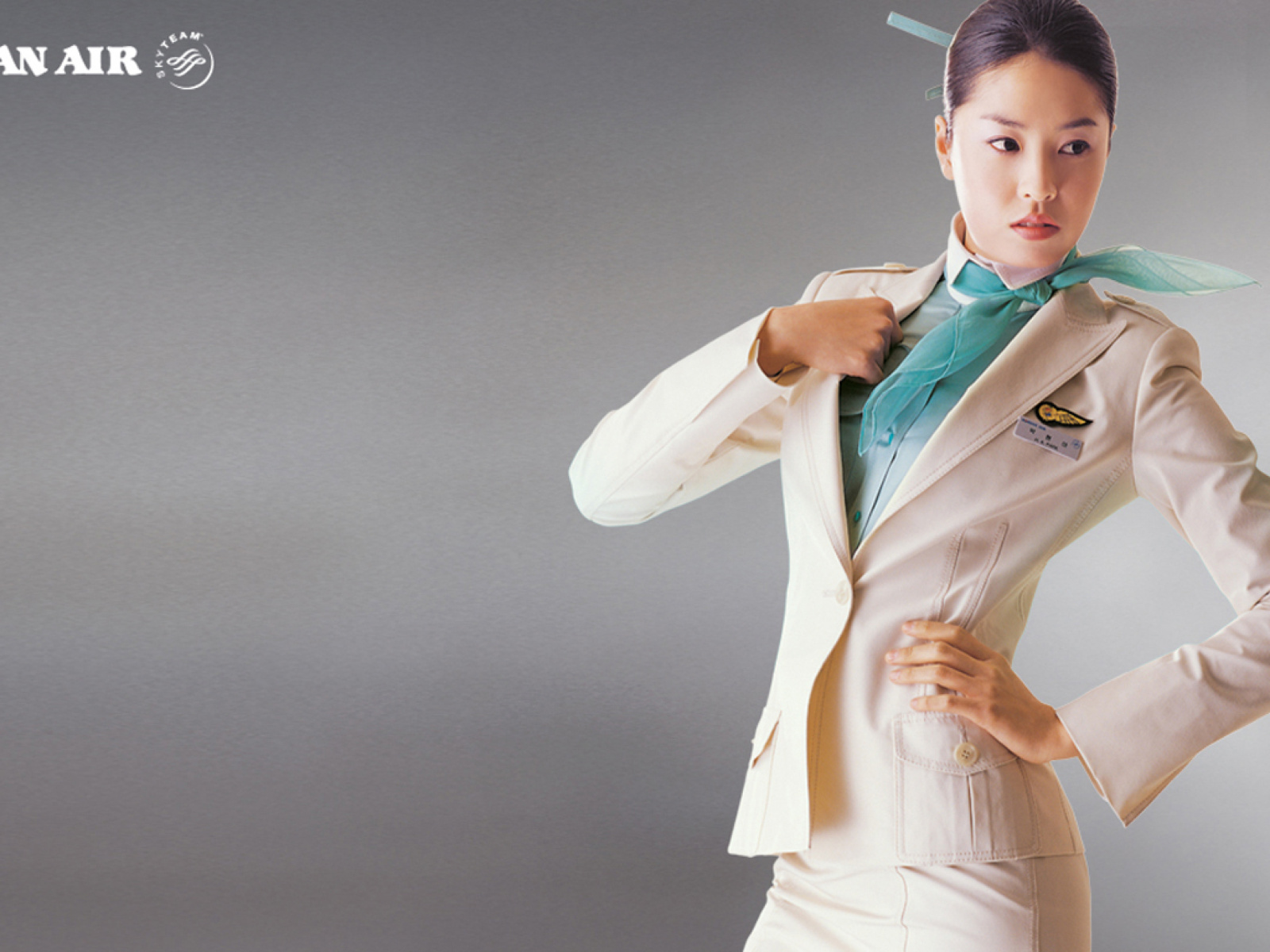 Обои Korean Air Flight Attendant Uniform 1600x1200