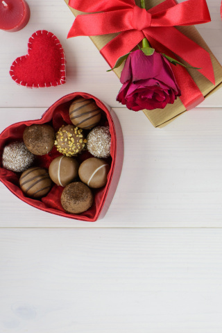 New Years Eve Box of Chocolates wallpaper 320x480