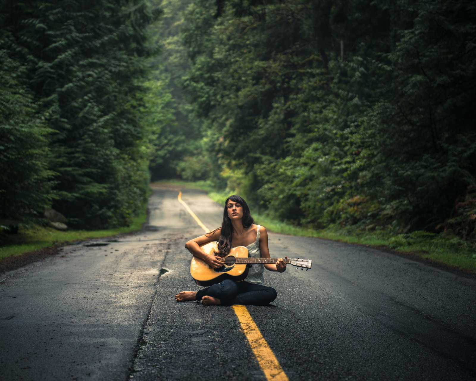 Girl Playing Guitar On Countryside Road wallpaper 1600x1280