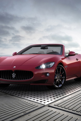 Screenshot №1 pro téma Maserati Grancabrio Sport 320x480
