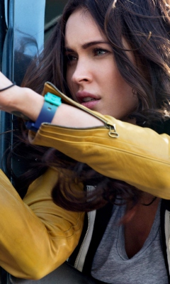 Das Megan Fox In Teenage Mutant Ninja Turtles Wallpaper 240x400