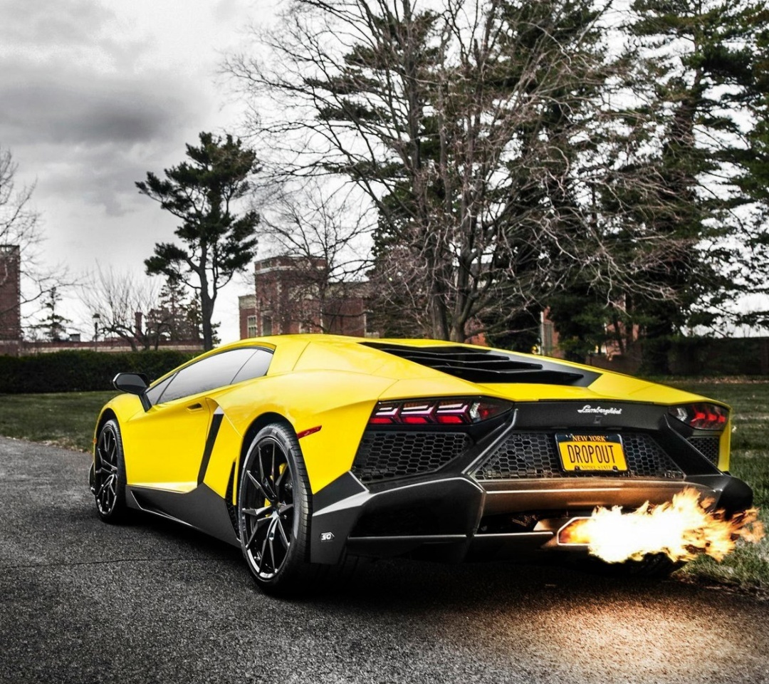 Fondo de pantalla Lamborghini Aventador LP720 4 1080x960