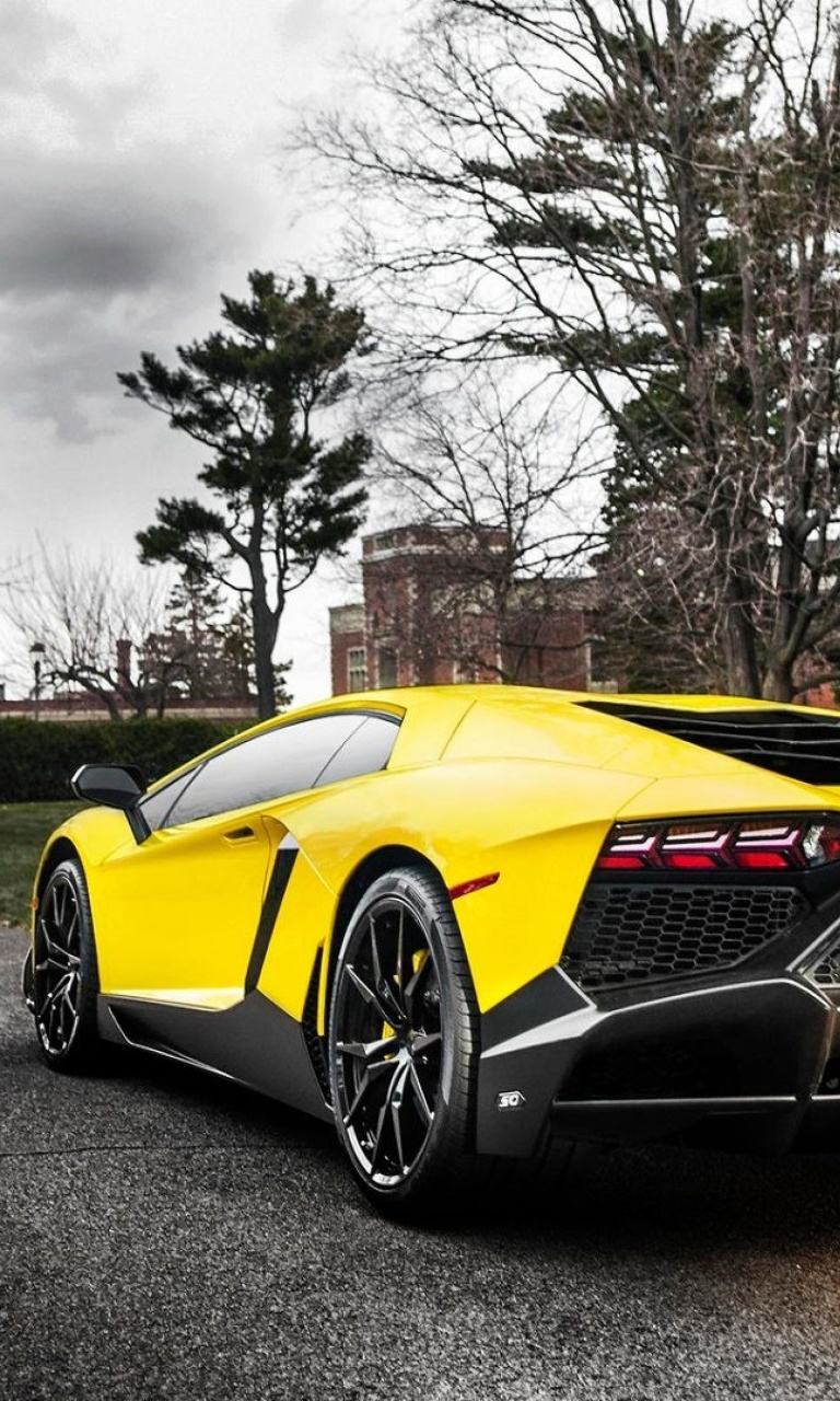 Fondo de pantalla Lamborghini Aventador LP720 4 768x1280
