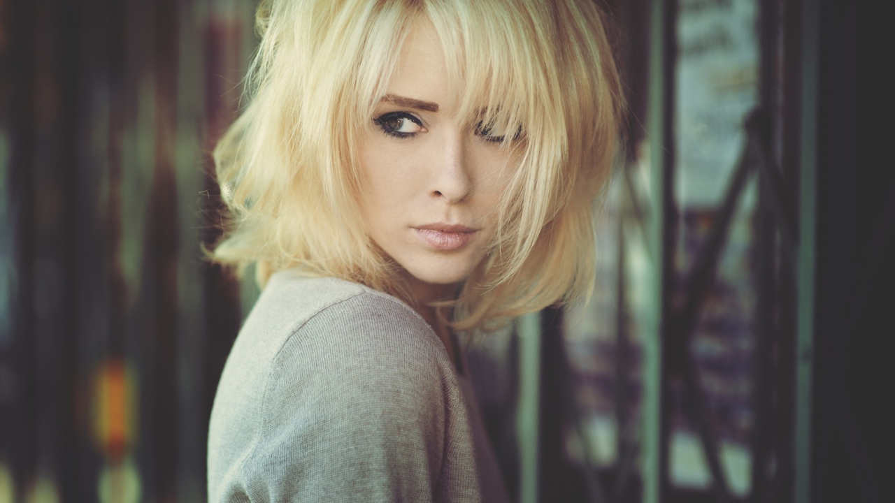 Sfondi Short Hair Blonde 1280x720