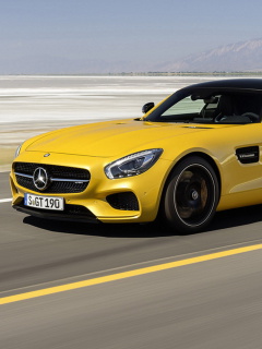 Screenshot №1 pro téma Mercedes AMG GT 2015 240x320