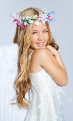 Fondo de pantalla Little White Angel 240x400