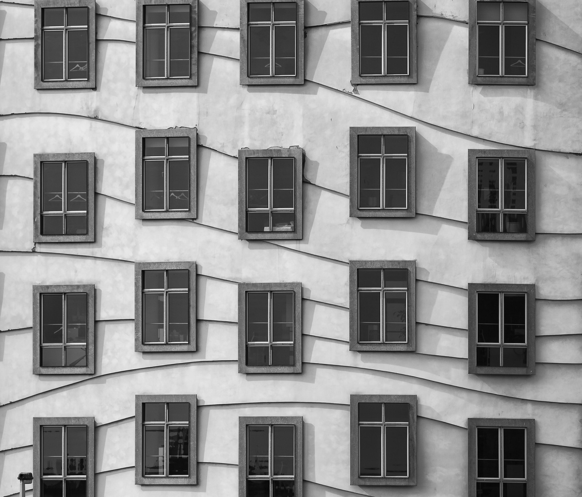 Windows Geometry on Dancing House wallpaper 1200x1024