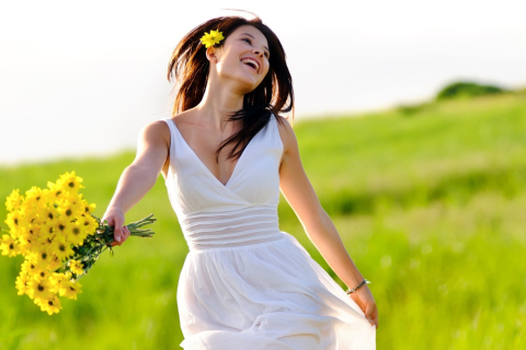 Happy Girl With Yellow Flowers wallpaper 480x320
