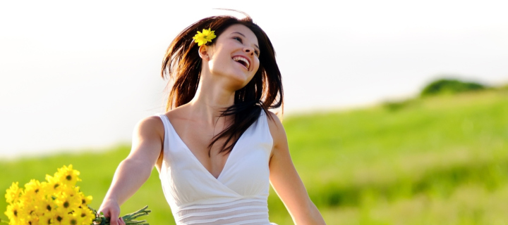 Happy Girl With Yellow Flowers wallpaper 720x320