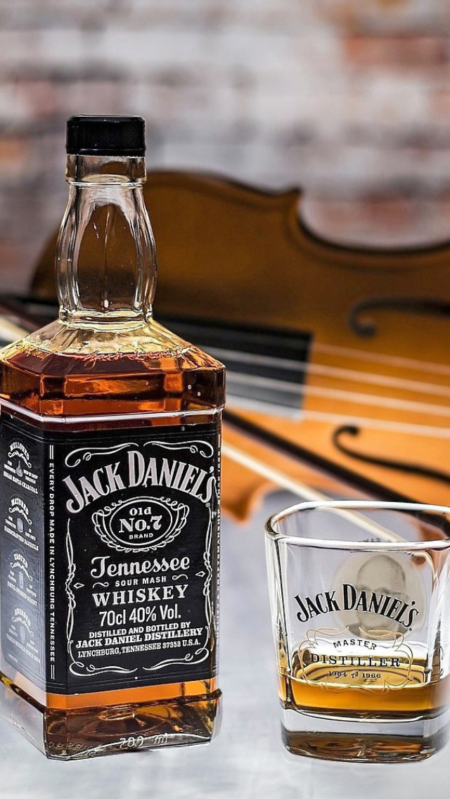 Обои Jack Daniels Whiskey 640x1136