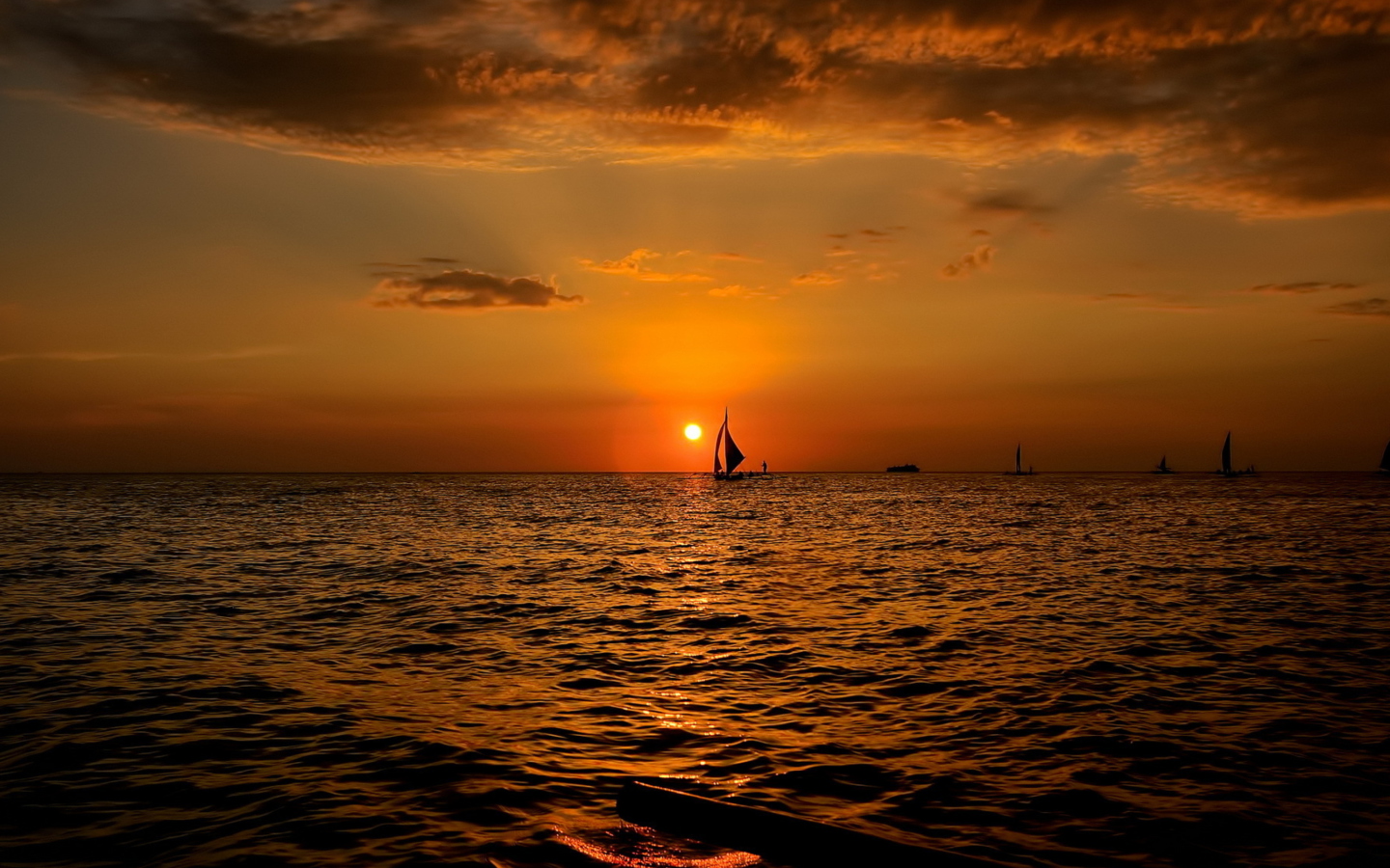 Sunset Sailing wallpaper 1440x900