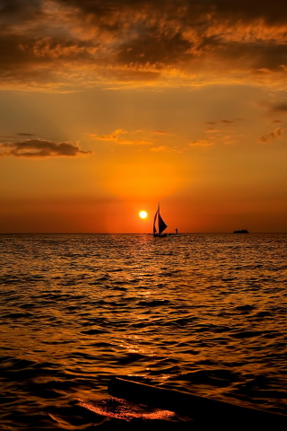 Sfondi Sunset Sailing 320x480