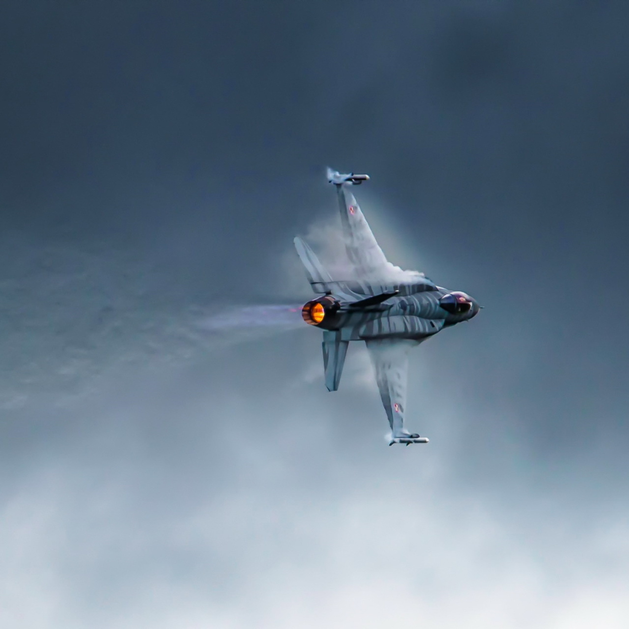 Das F 16 Fighting Falcon Wallpaper 2048x2048
