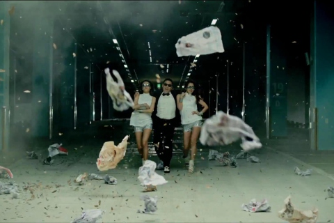 Fondo de pantalla Psy - Gangnam Style Video 480x320