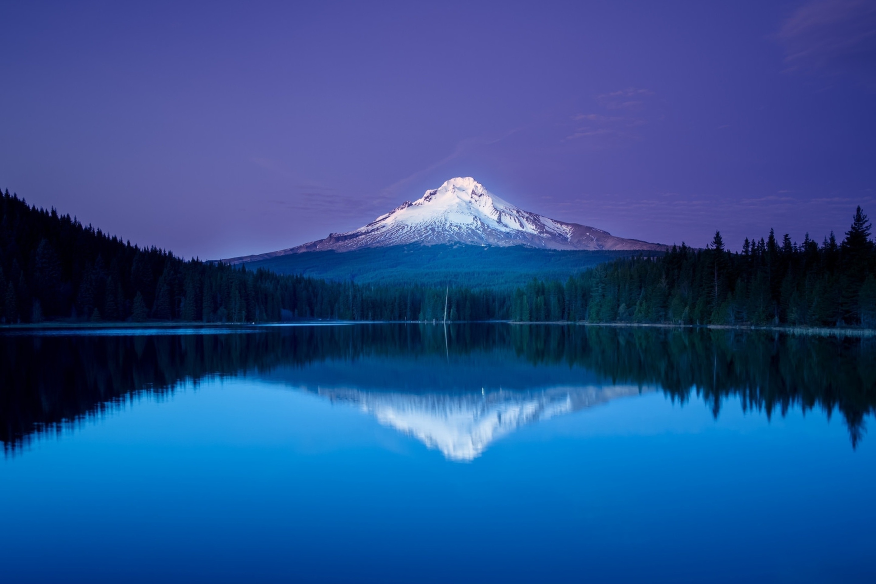 Обои Mountains with lake reflection 2880x1920
