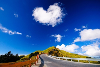 Beautiful Road View Picture for Android, iPhone and iPad