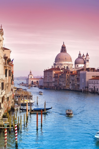 Fondo de pantalla In Venice Italy 320x480