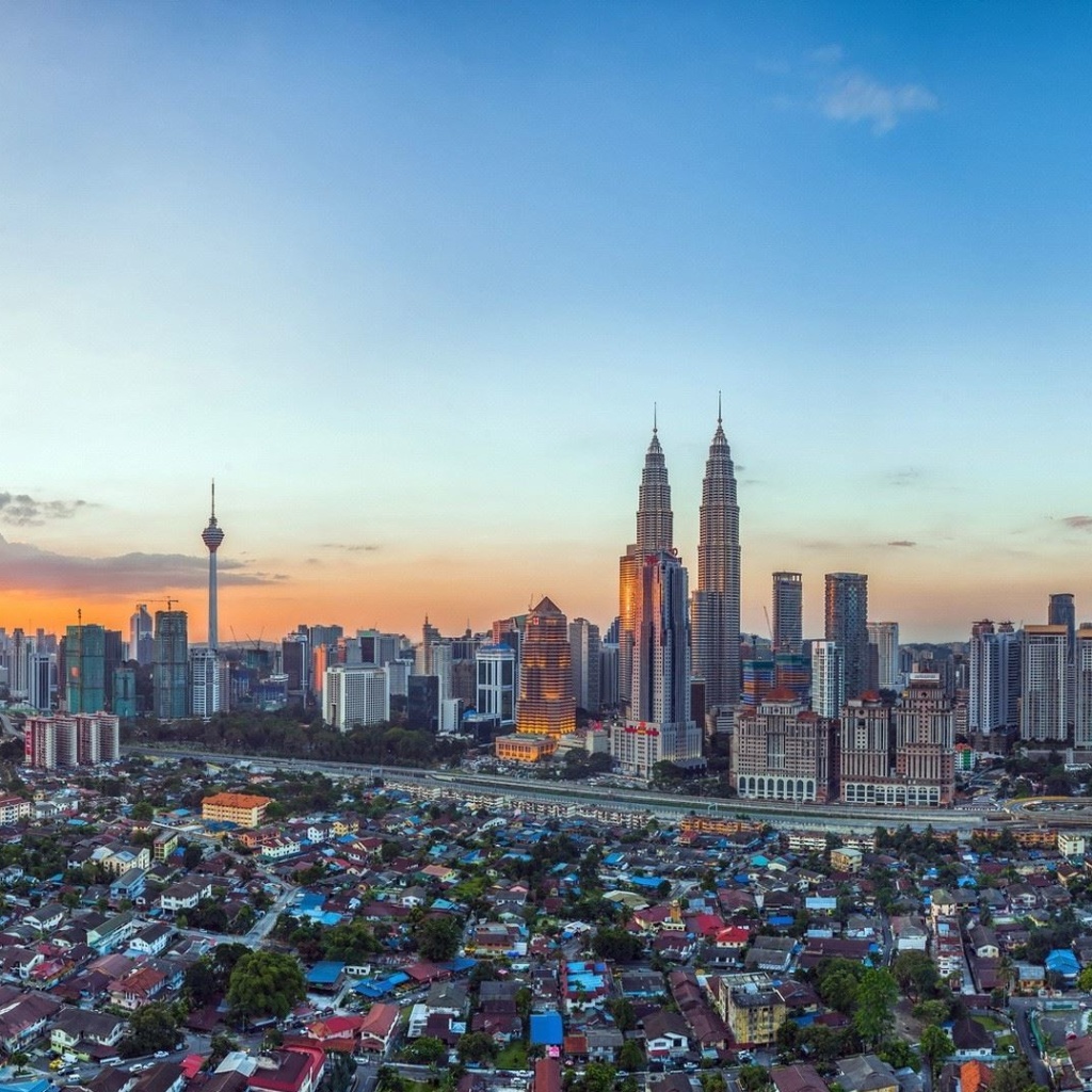 Das Kuala Lumpur Panorama Wallpaper 1024x1024