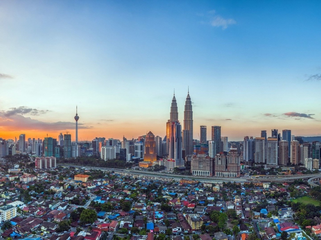 Kuala Lumpur Panorama wallpaper 1024x768