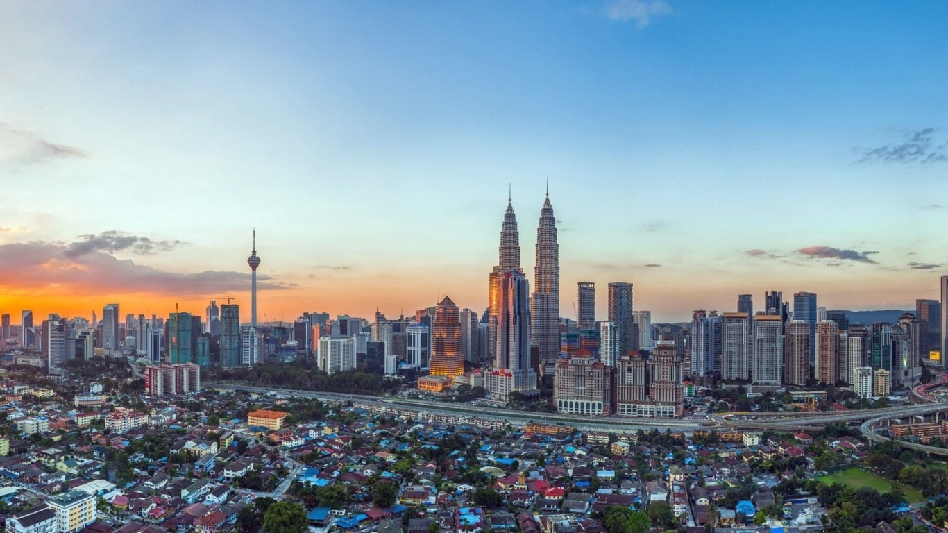 Обои Kuala Lumpur Panorama 1366x768