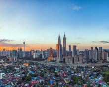 Fondo de pantalla Kuala Lumpur Panorama 220x176
