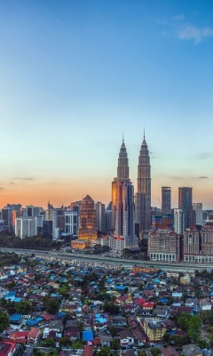 Das Kuala Lumpur Panorama Wallpaper 240x400