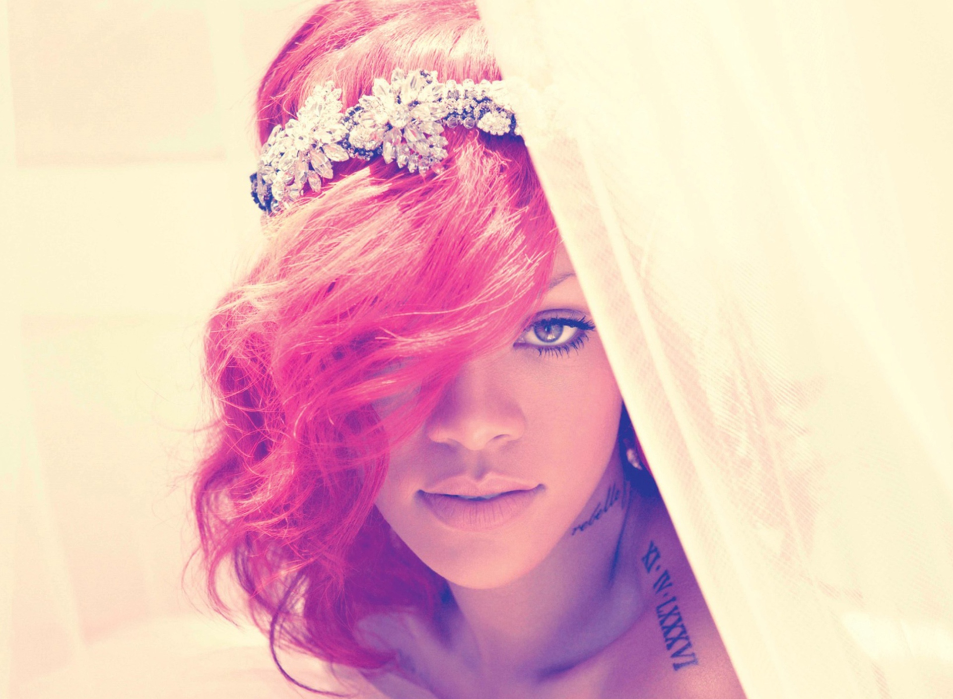 Rihanna screenshot #1 1920x1408
