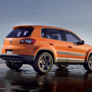 Free Volkswagen Tiguan Picture for 2048x2048