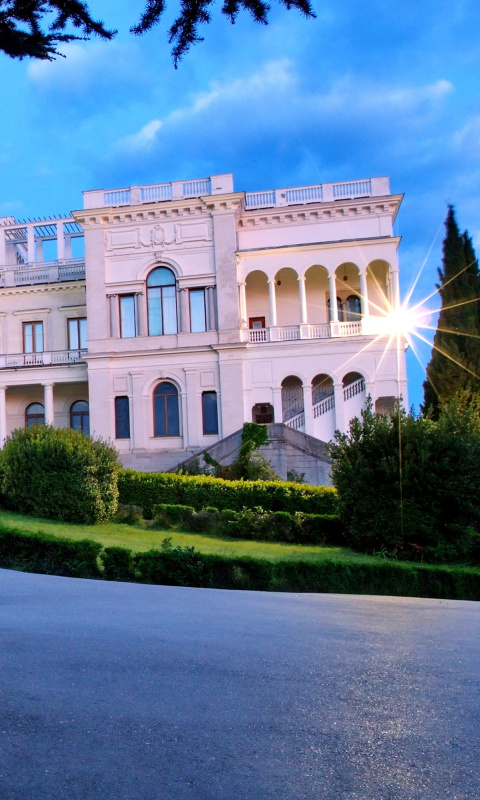 Das Livadia Palace in Crimea Wallpaper 480x800