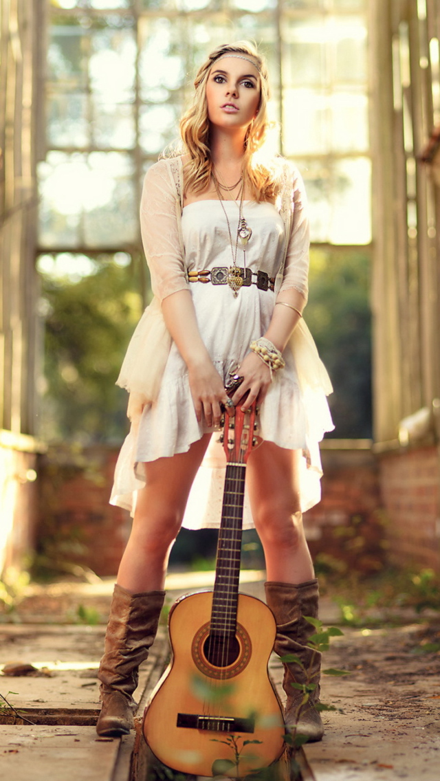 Обои Girl With Guitar Chic Country Style 640x1136