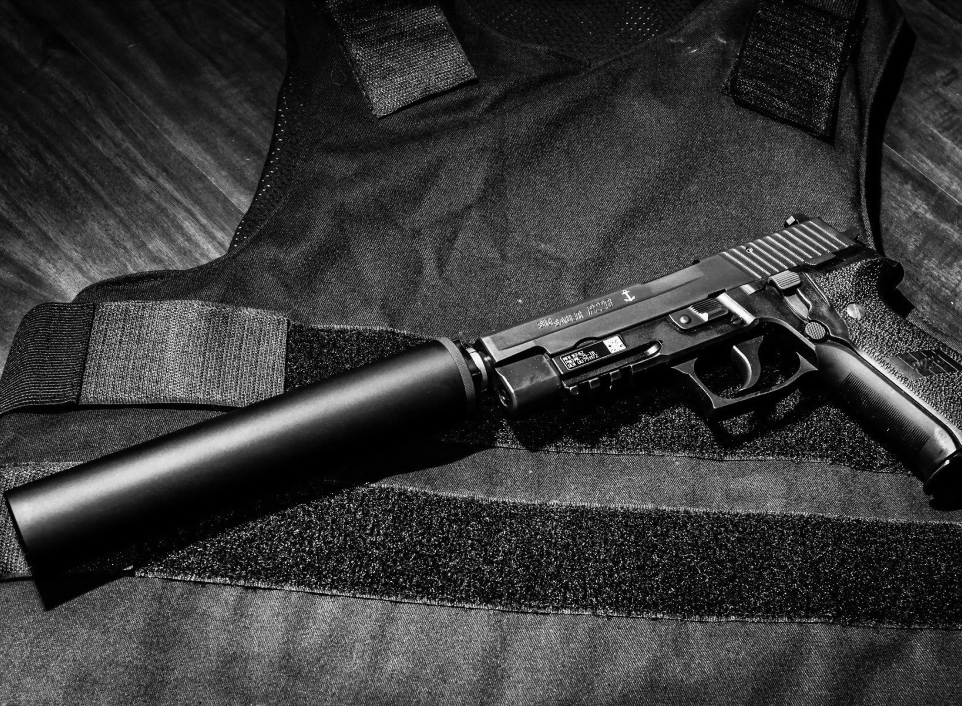 Pistol SigSauer P226 screenshot #1 1920x1408