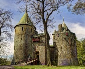 Обои Castell Coch in South Wales 176x144