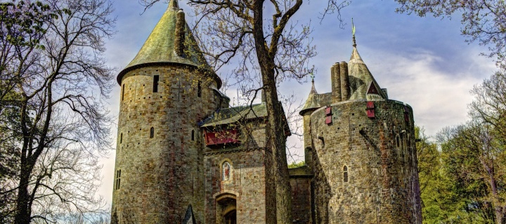 Das Castell Coch in South Wales Wallpaper 720x320