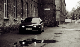Bmw E38 Old Photography Background for Android, iPhone and iPad