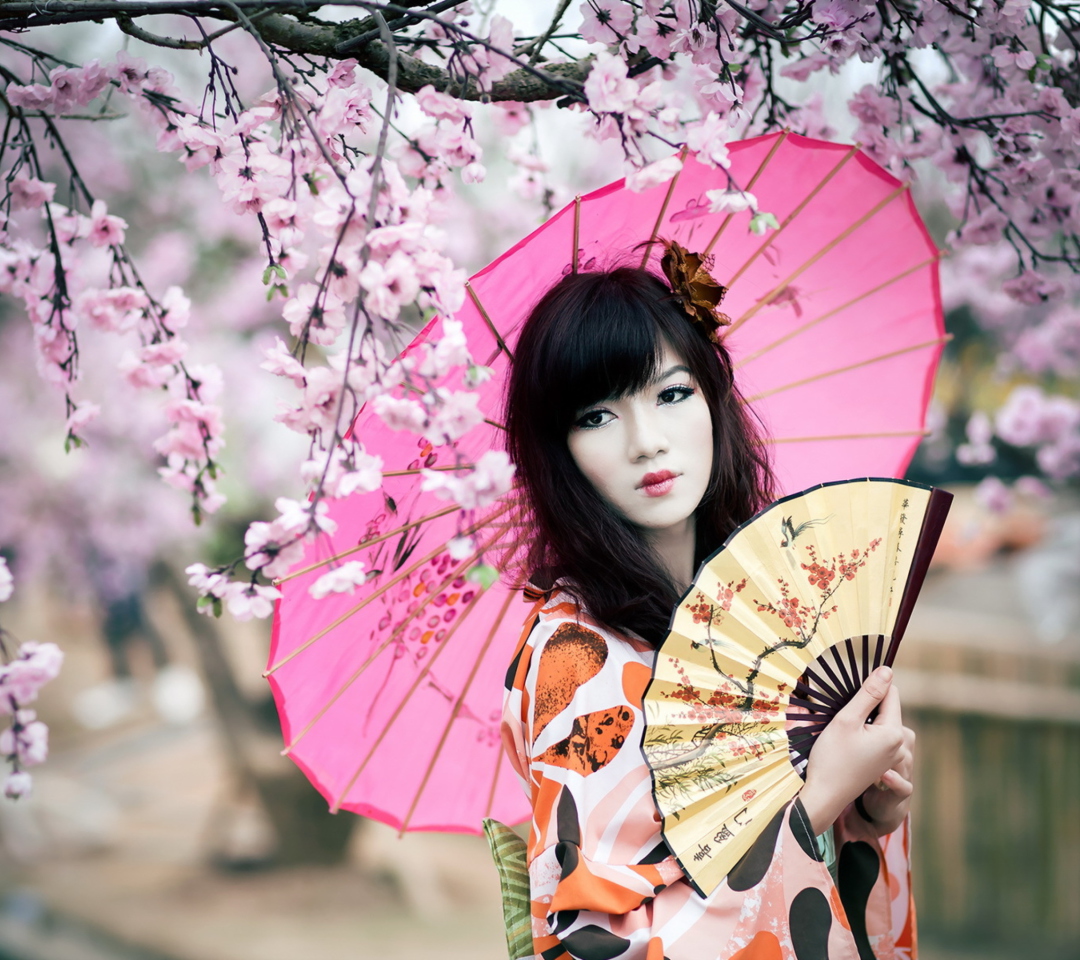 Обои Japanese Girl Under Sakura Tree 1080x960