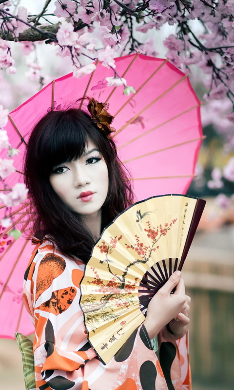 Обои Japanese Girl Under Sakura Tree 480x800