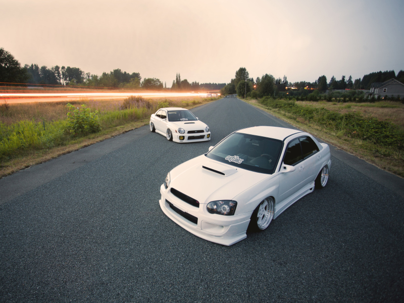 Обои White Subaru Impreza 800x600