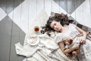 Romantic Girl With Teddy Bear sfondi gratuiti per cellulari Android, iPhone, iPad e desktop