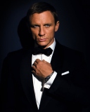 James Bond Suit wallpaper 128x160
