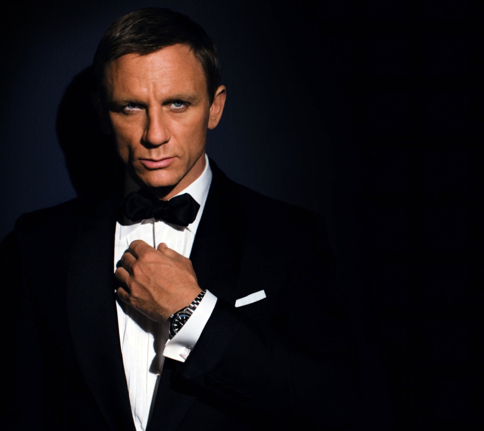 James Bond Suit wallpaper 960x854
