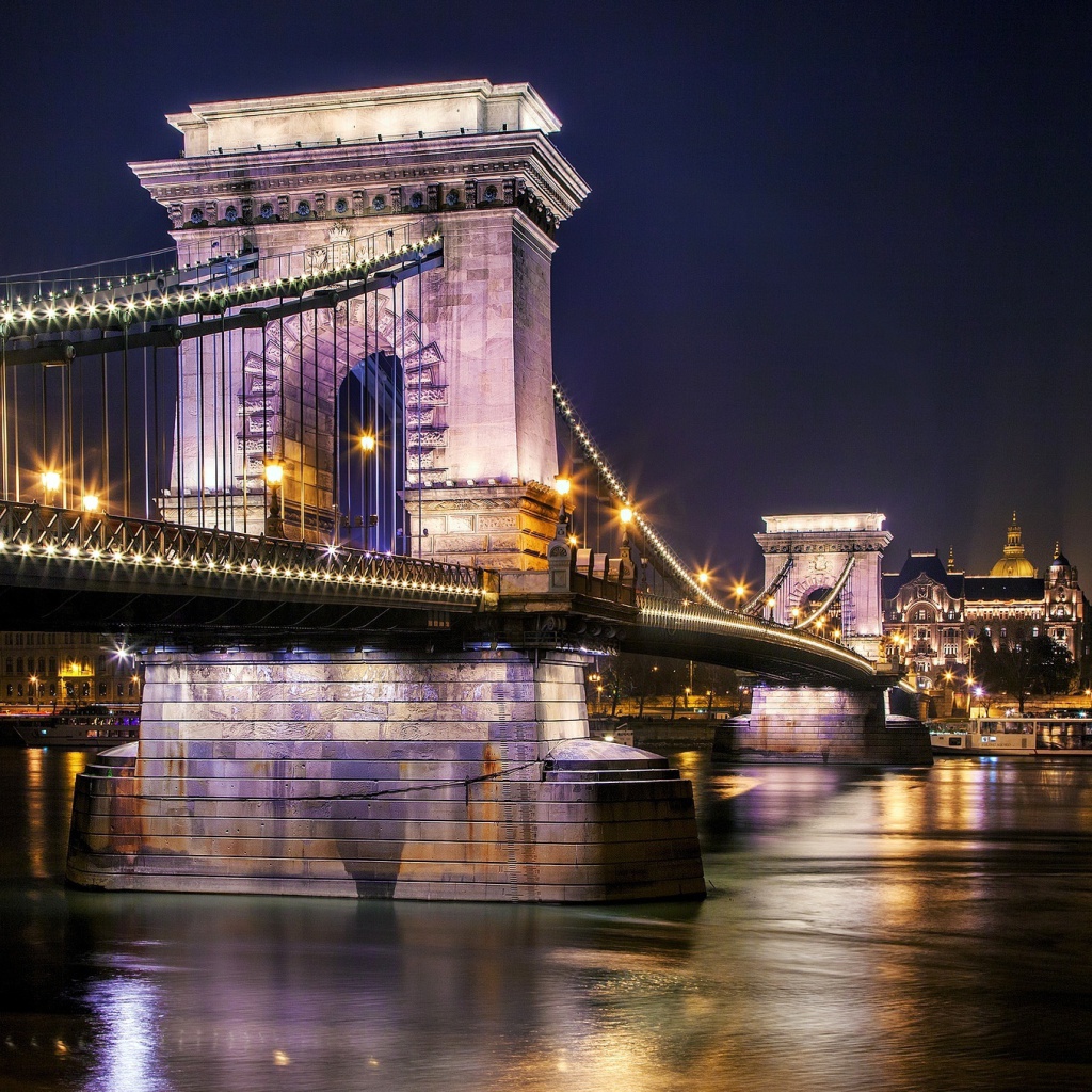 Sfondi Chain Bridge in Budapest on Danube 1024x1024