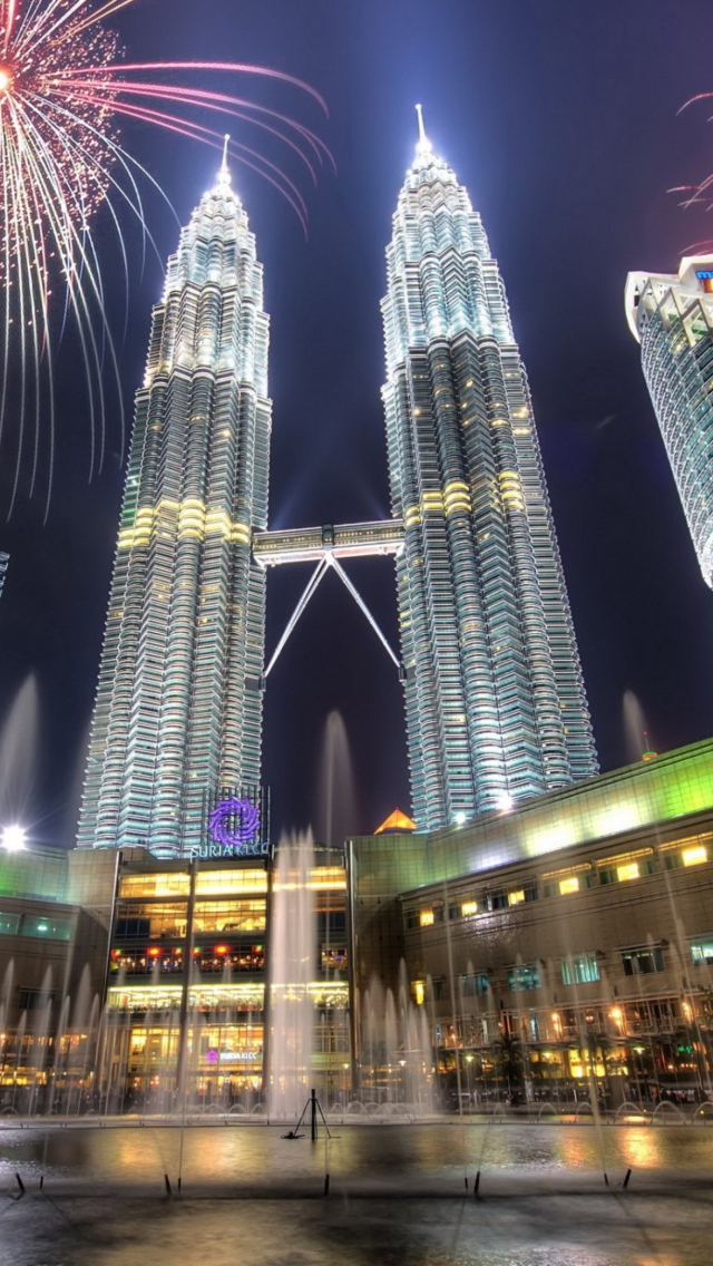 Das Petronas Towers in Kuala Lumpur (Malaysia) Wallpaper 640x1136