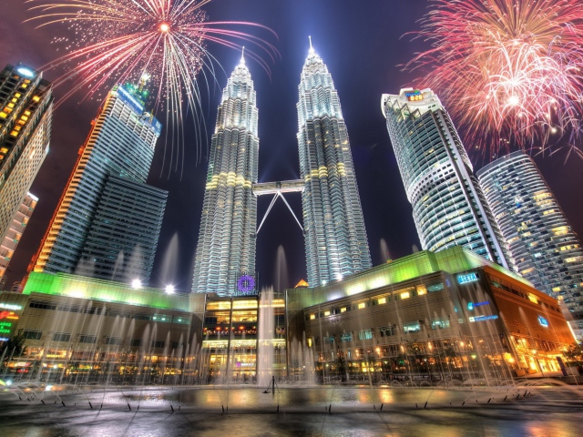 Das Petronas Towers in Kuala Lumpur (Malaysia) Wallpaper 640x480