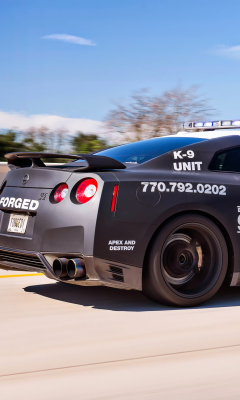 Обои Police Nissan GT-R 240x400