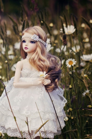 Sfondi Beautiful Bride Doll 320x480