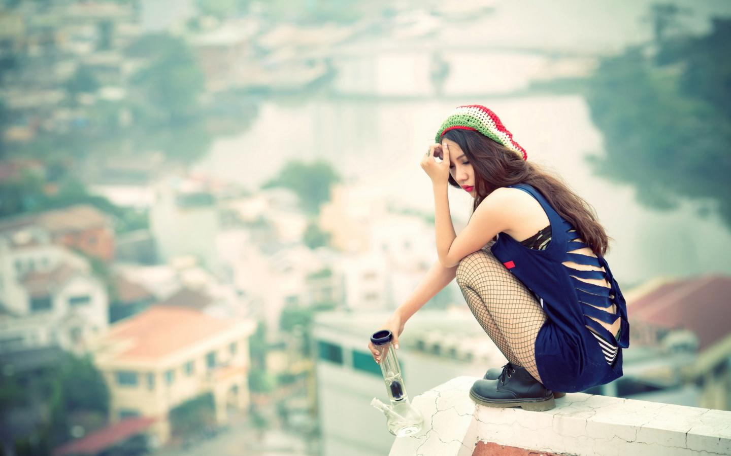 Das Asian Girl On Roof Wallpaper 1440x900