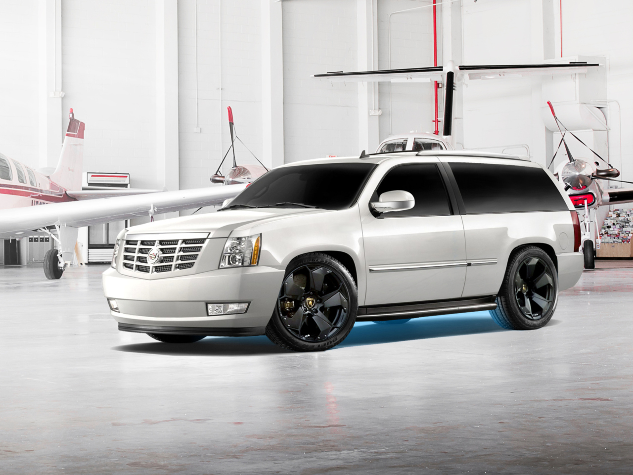 Das Cadillac Escalade Wallpaper 1280x960