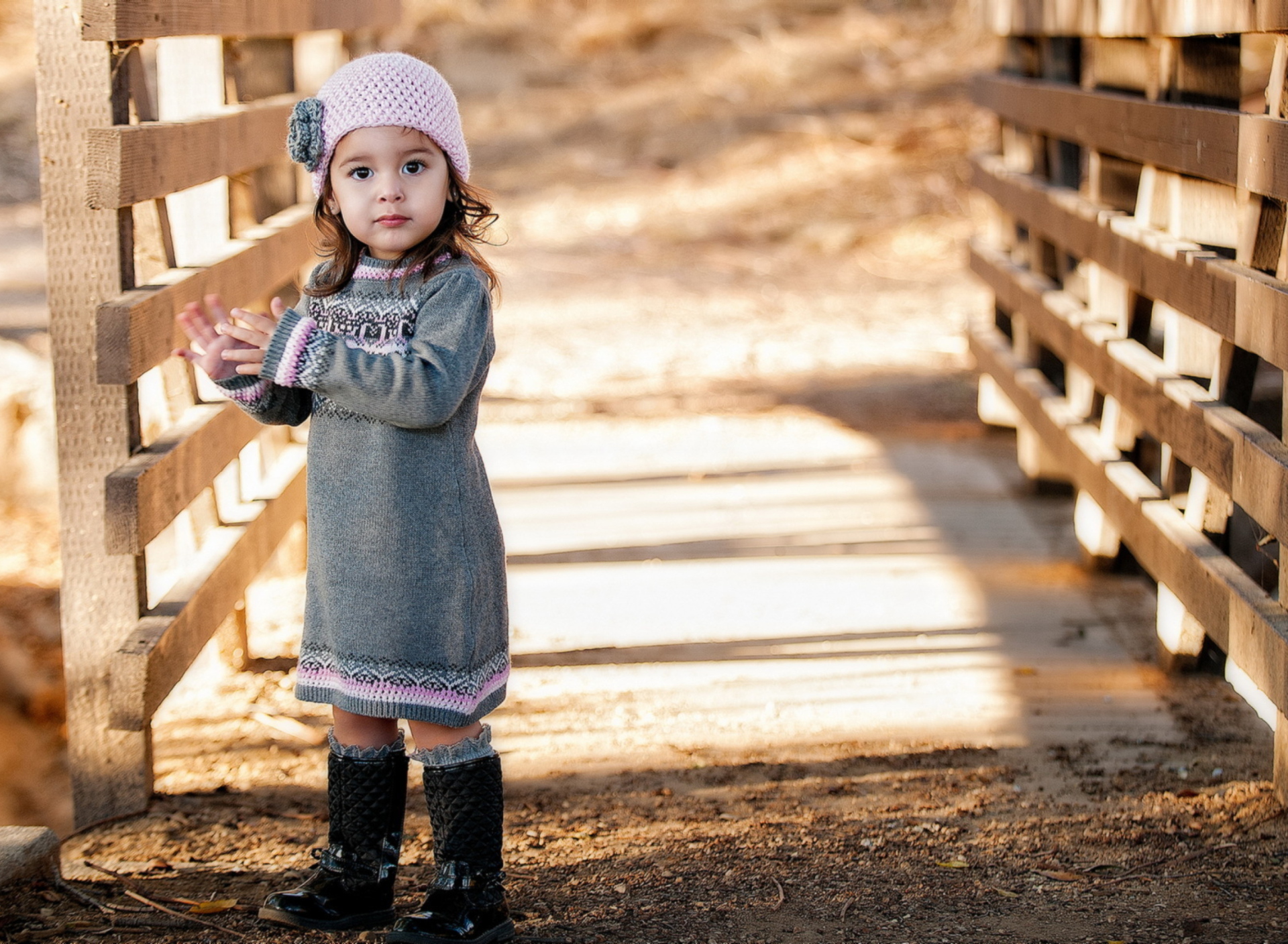 Cute Child Girl In Soft Pink Hat wallpaper 1920x1408