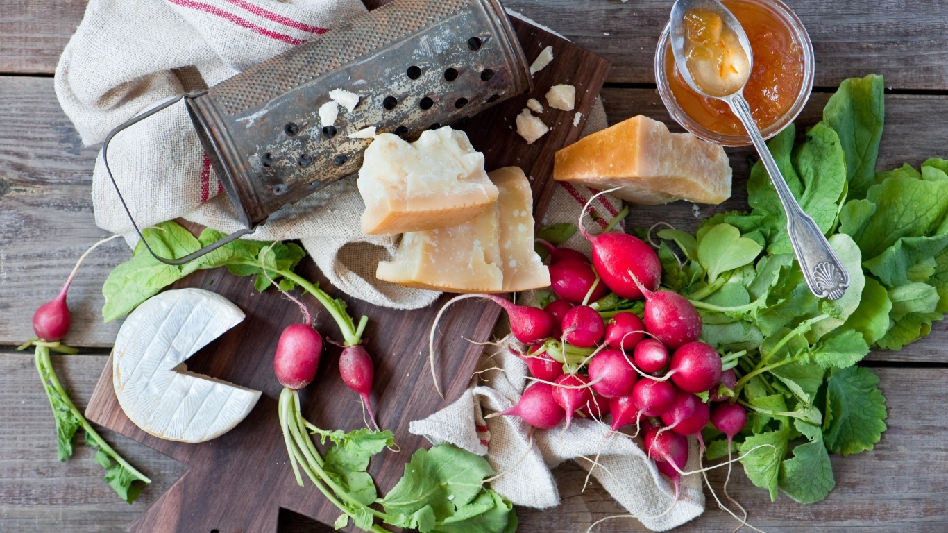 Sfondi Vegetable and Cheese 1366x768